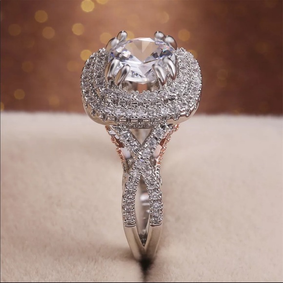New Luxury 925 Silver Diamond Engagement Ring - Picture 5 of 6